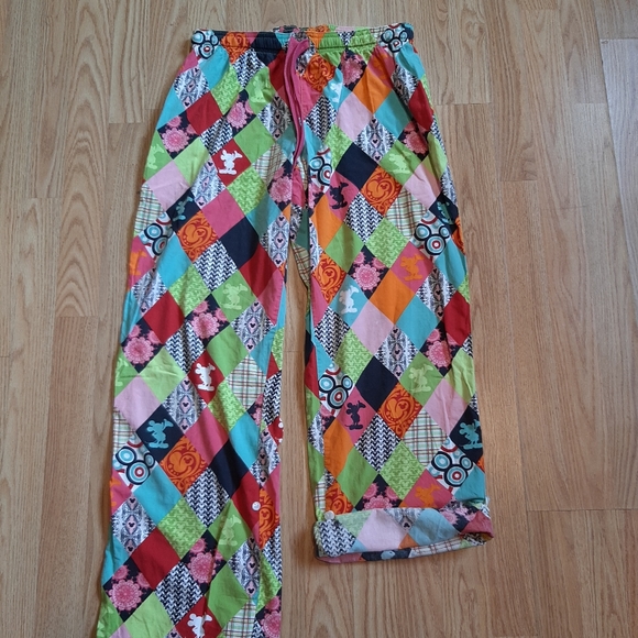 Walt Disney World Lounge Wear Sleep Pajama Pants Capris - Picture 7 of 7